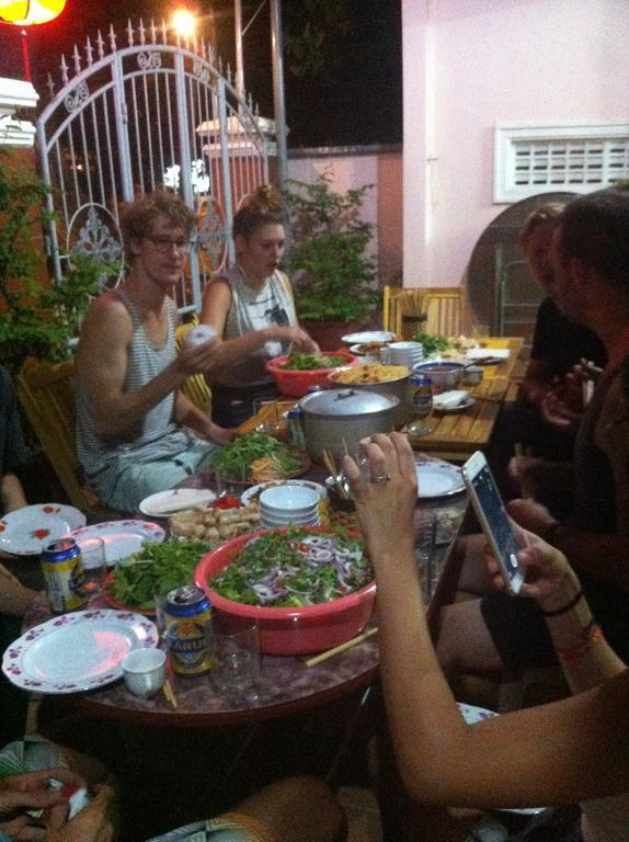 Red Ceramics Homestay Hoi An Bagian luar foto