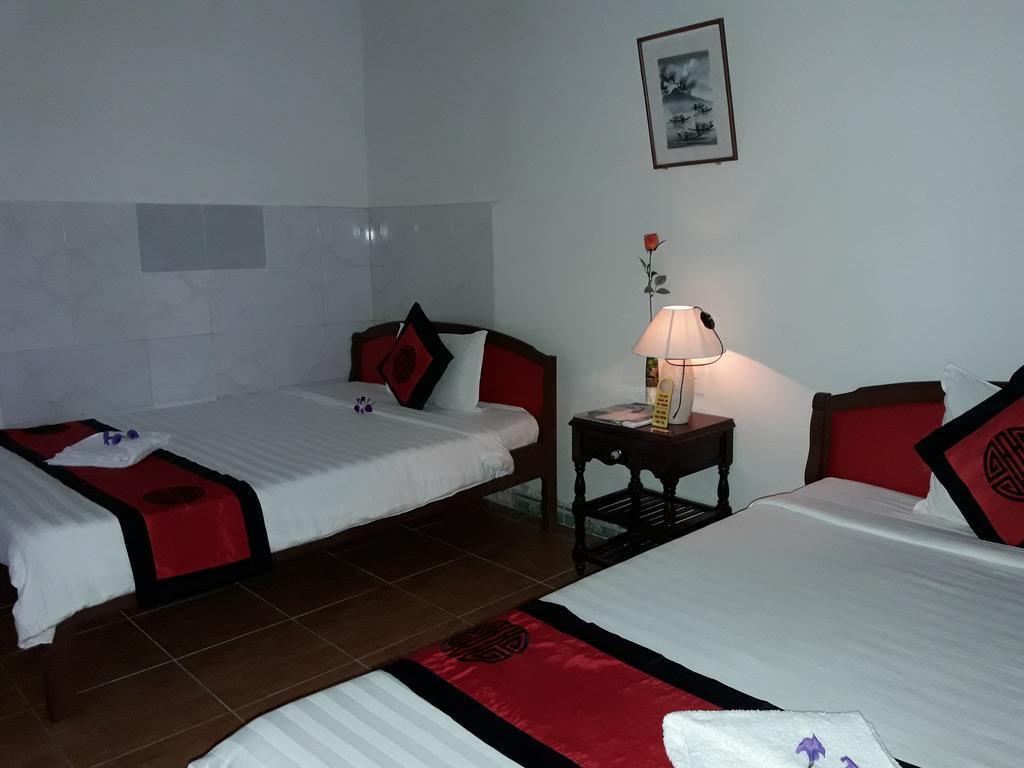 Red Ceramics Homestay Hoi An Bagian luar foto
