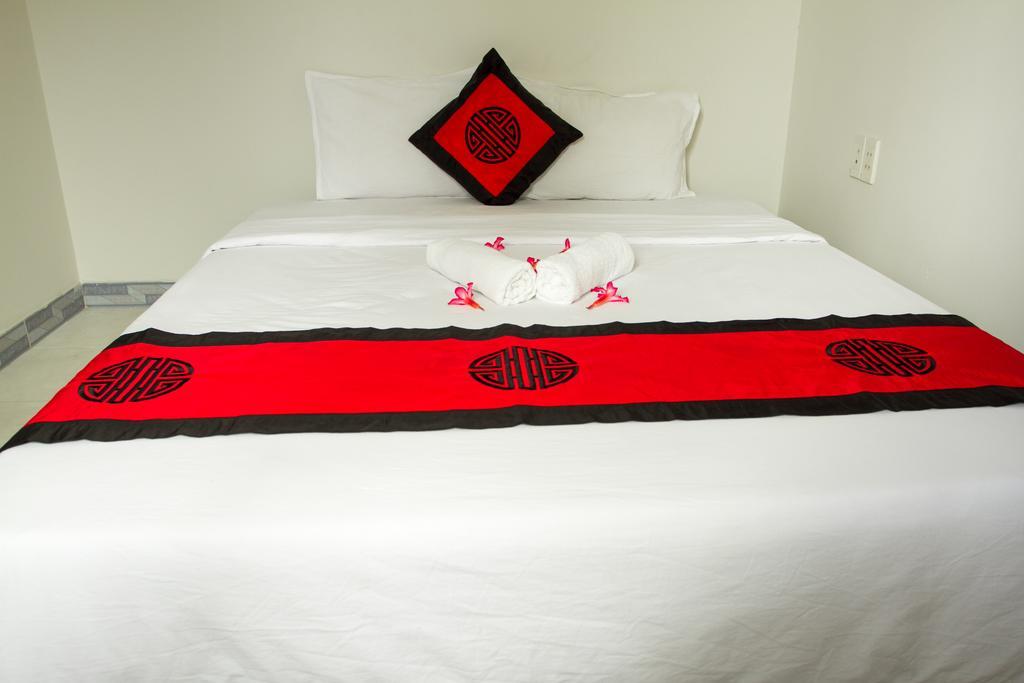 Red Ceramics Homestay Hoi An Bagian luar foto