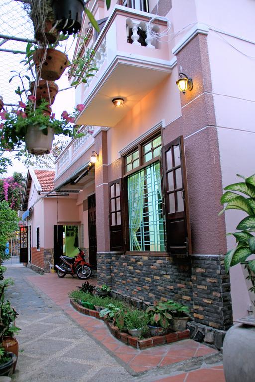 Red Ceramics Homestay Hoi An Bagian luar foto