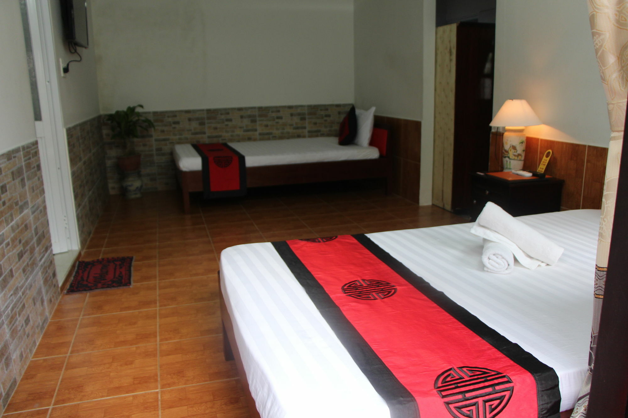 Red Ceramics Homestay Hoi An Bagian luar foto