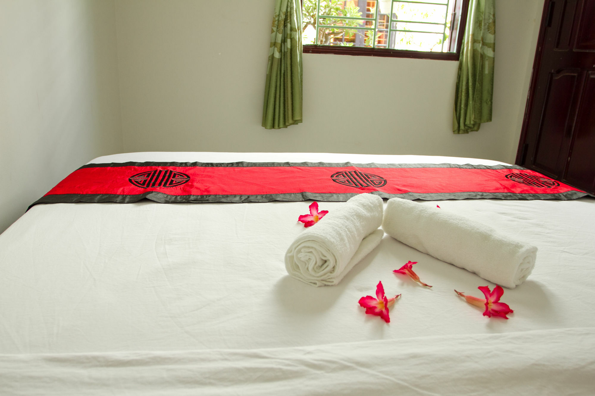 Red Ceramics Homestay Hoi An Bagian luar foto